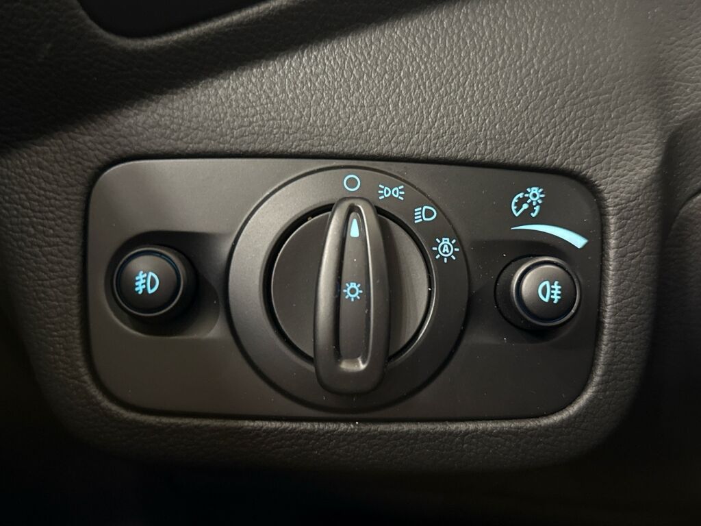 Ford Kuga 2018 Harmaa