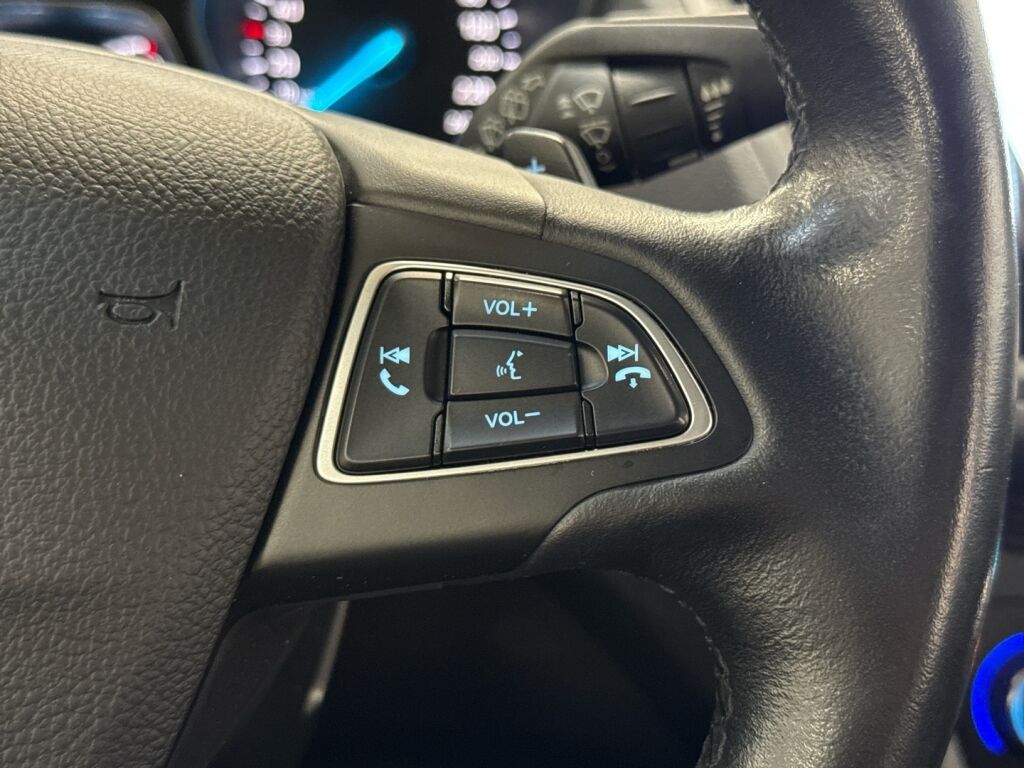 Ford Kuga 2018 Harmaa