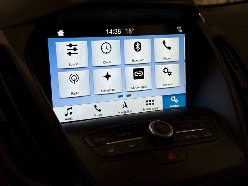 Ford Kuga 2018 Harmaa