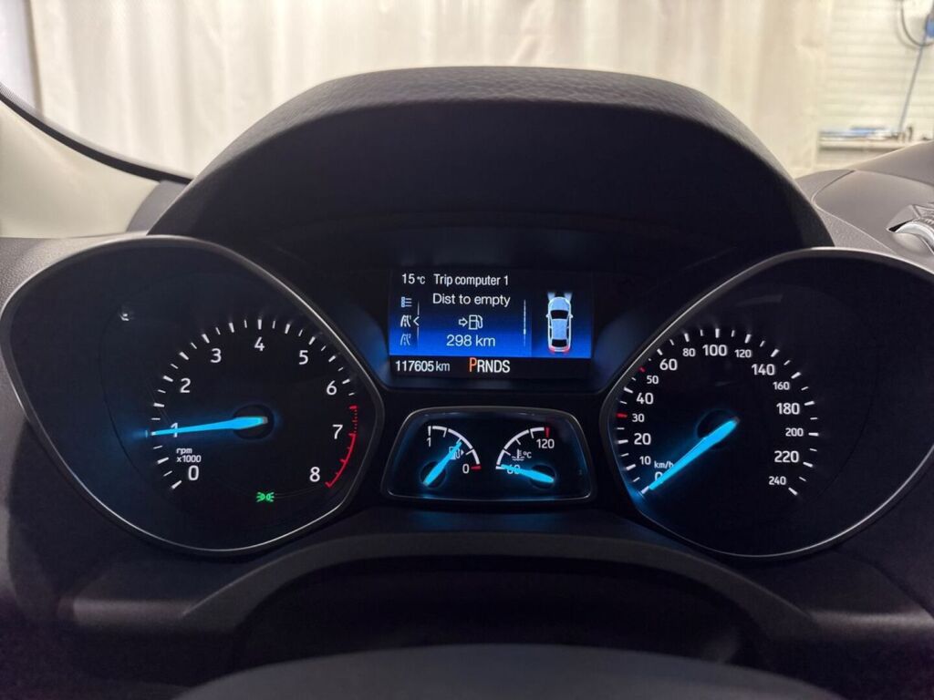 Ford Kuga 2018 Harmaa
