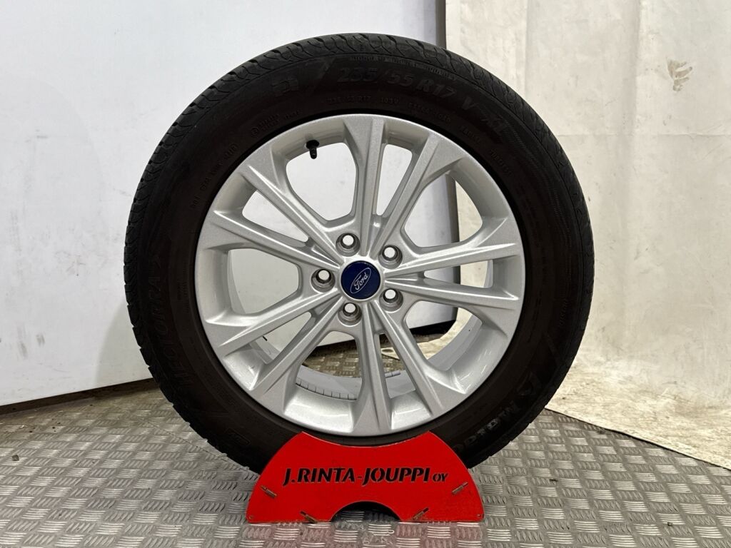 Ford Kuga 2018 Harmaa