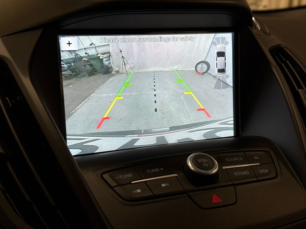 Ford Kuga 2018 Harmaa