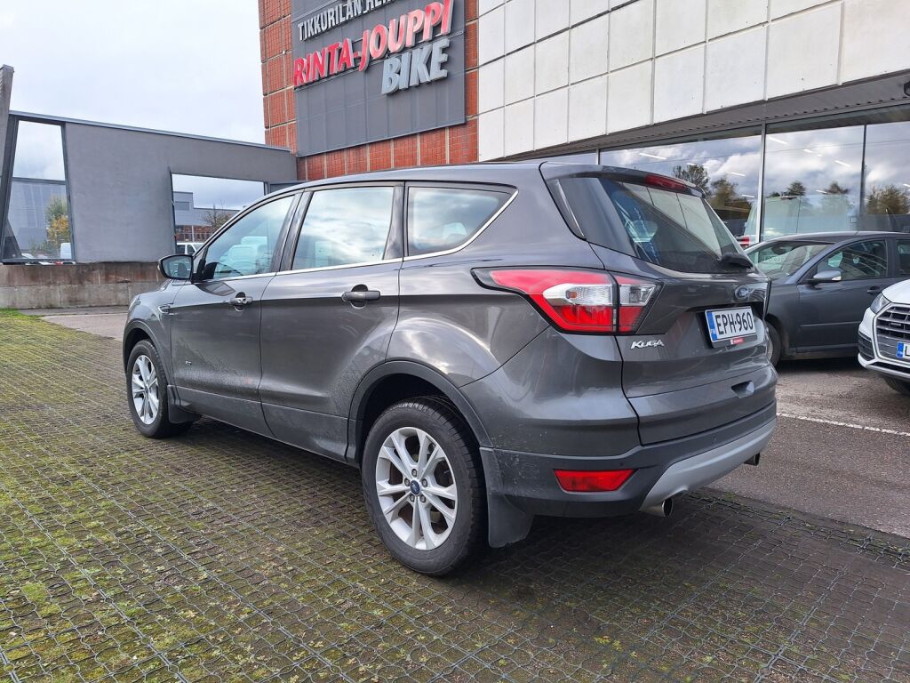 Ford Kuga 2018 Harmaa