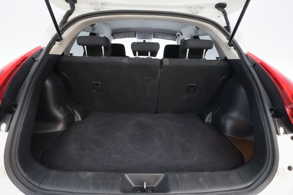 Nissan Juke 2011 Valkoinen