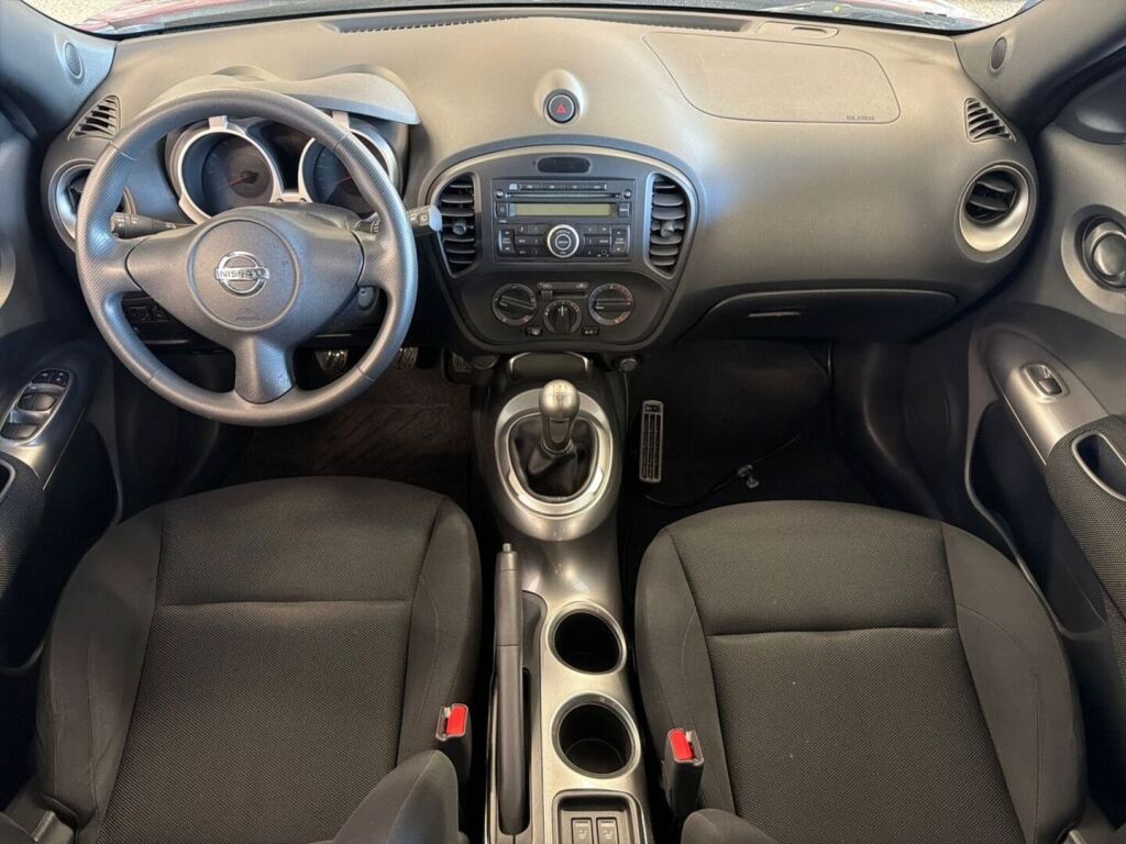 Nissan Juke 2011 Punainen
