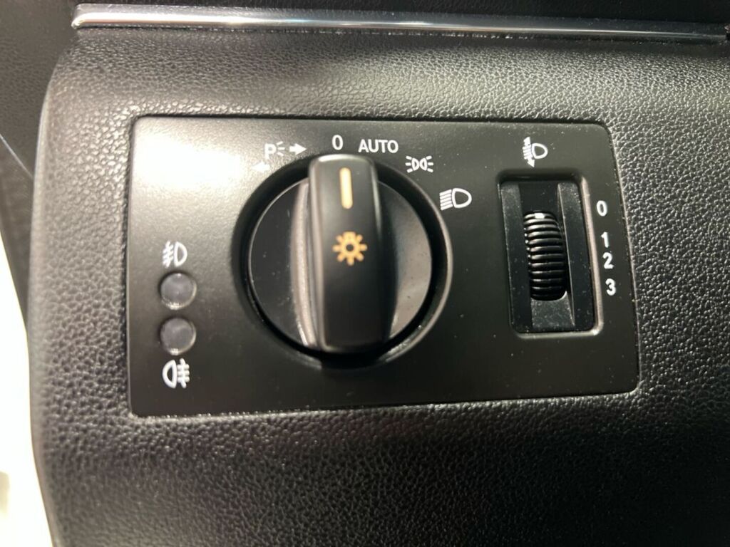 Mercedes-Benz B 2011 Valkoinen