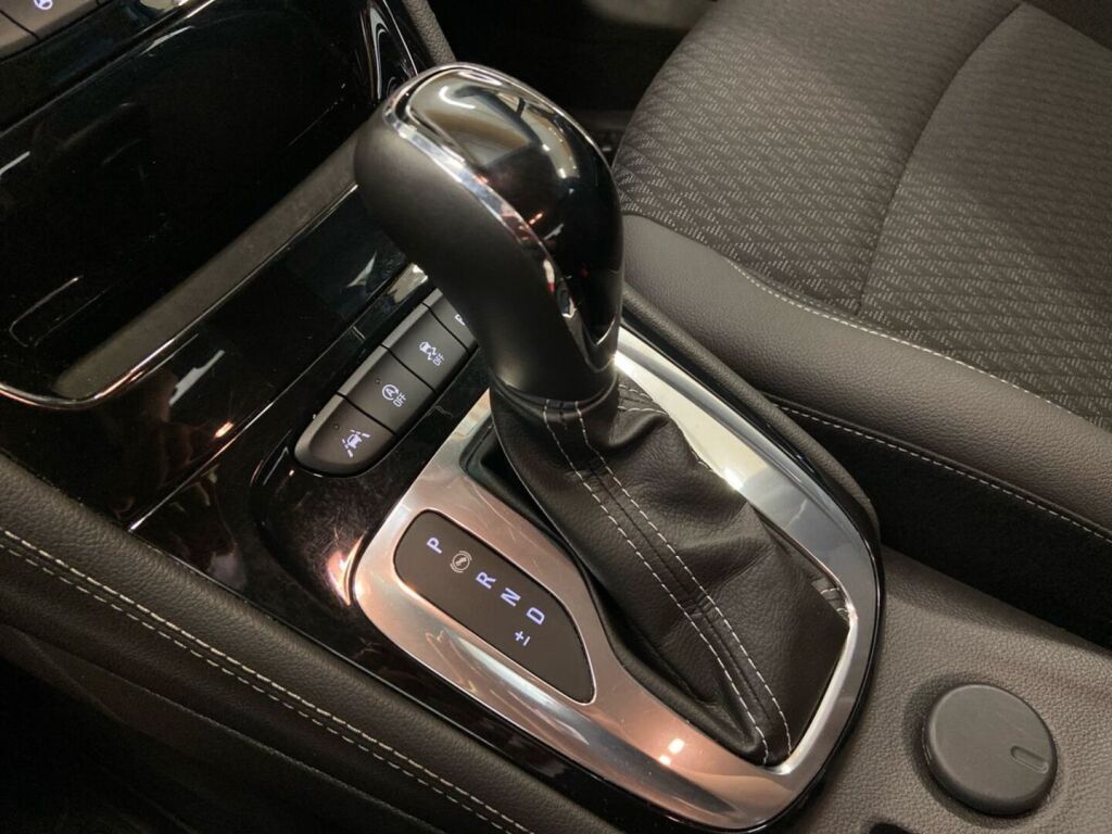 Opel Astra 2018 Valkoinen
