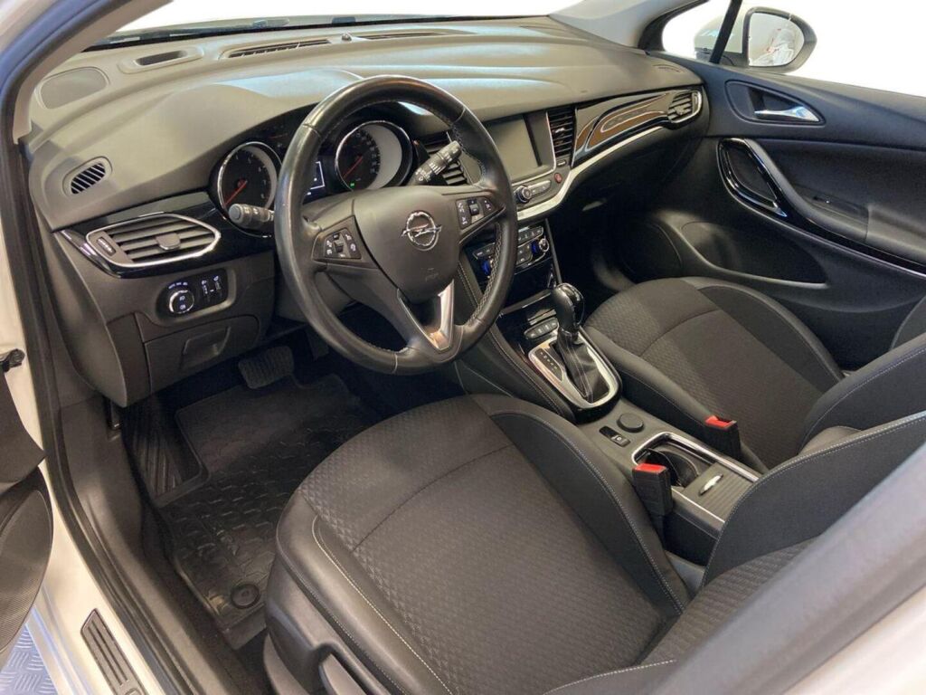 Opel Astra 2018 Valkoinen