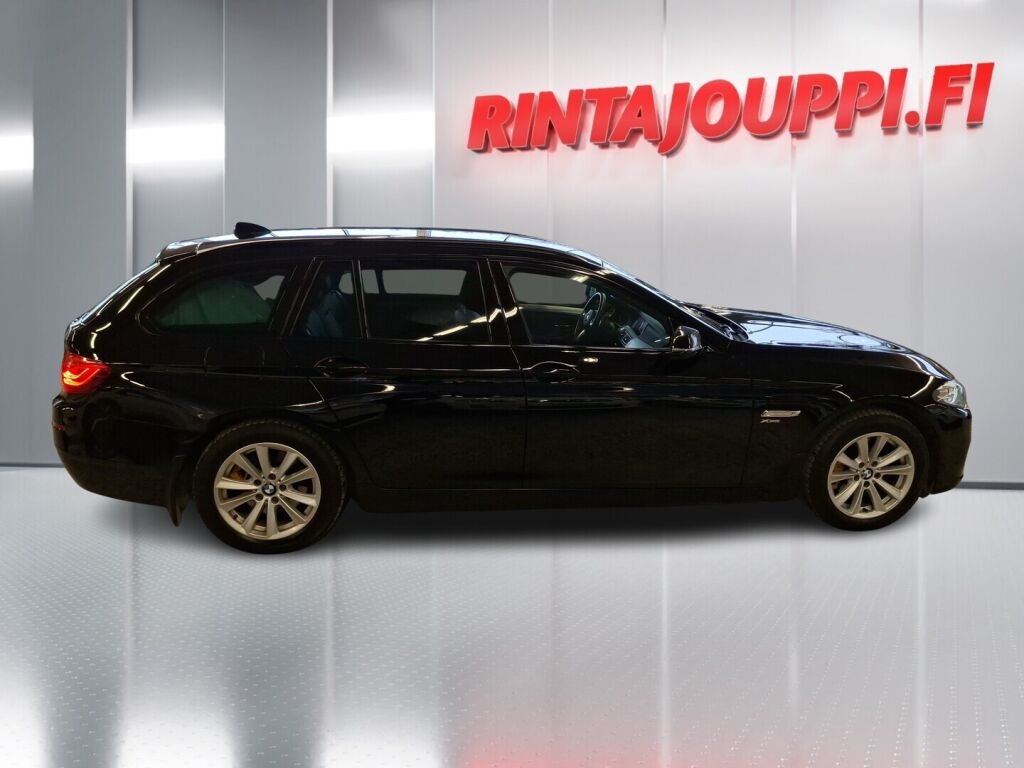 BMW 520 2014 Musta