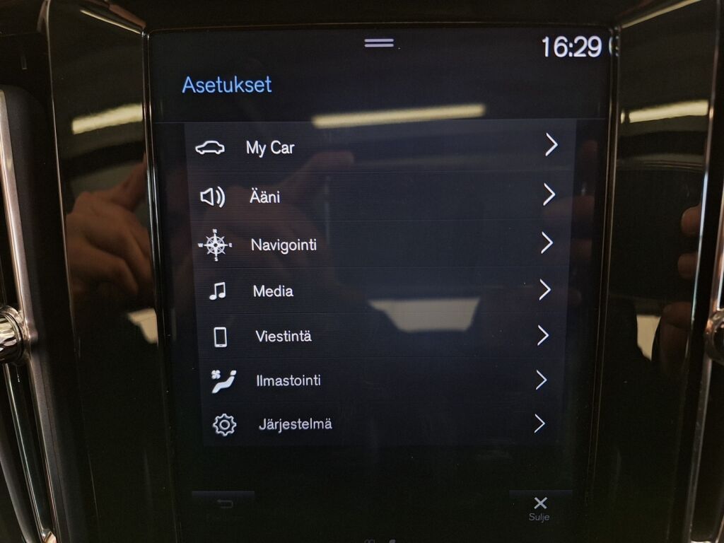 Volvo XC40 2018 Punainen