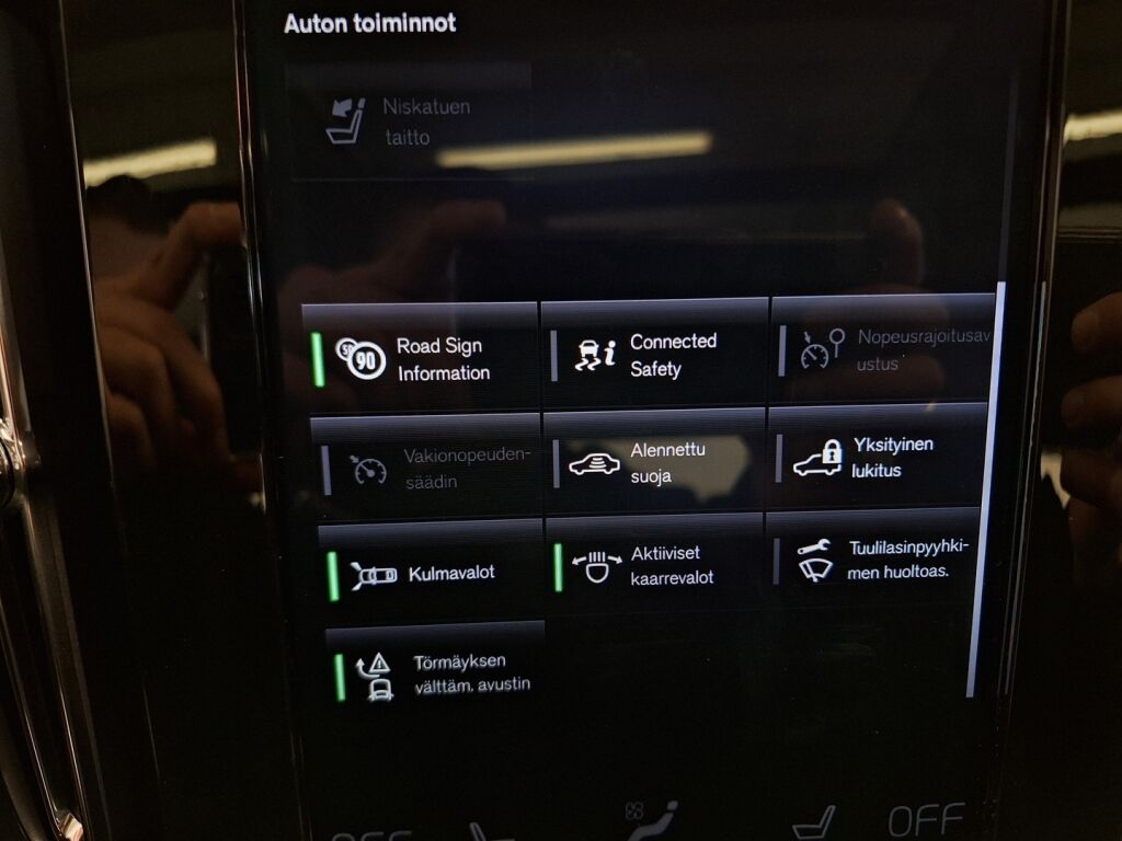 Volvo XC40 2018 Punainen