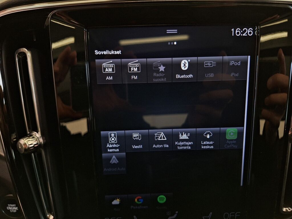 Volvo XC40 2018 Punainen