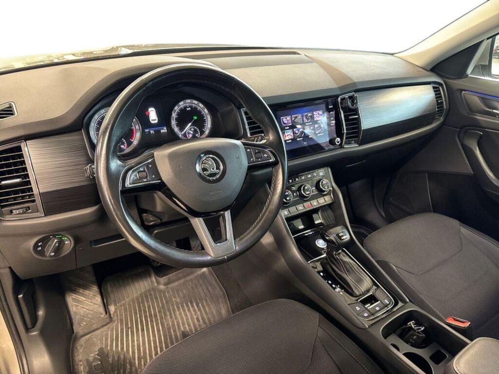 Skoda Kodiaq 2018 Ruskea (beige)