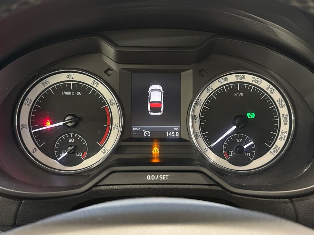 Skoda Octavia 2018 Ruskea (beige)