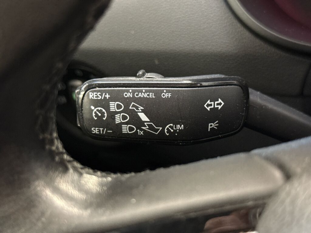 Skoda Octavia 2018 Ruskea (beige)