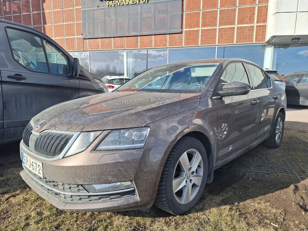 Skoda Octavia 2018 Ruskea (beige)