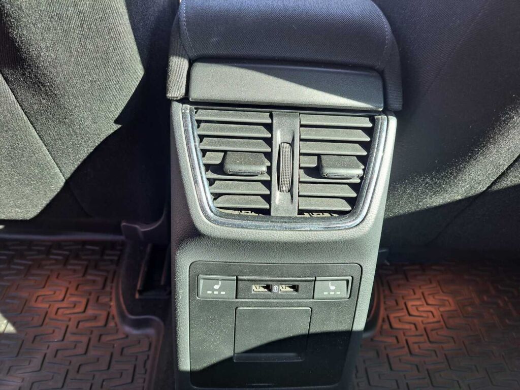 Skoda Octavia 2018 Musta