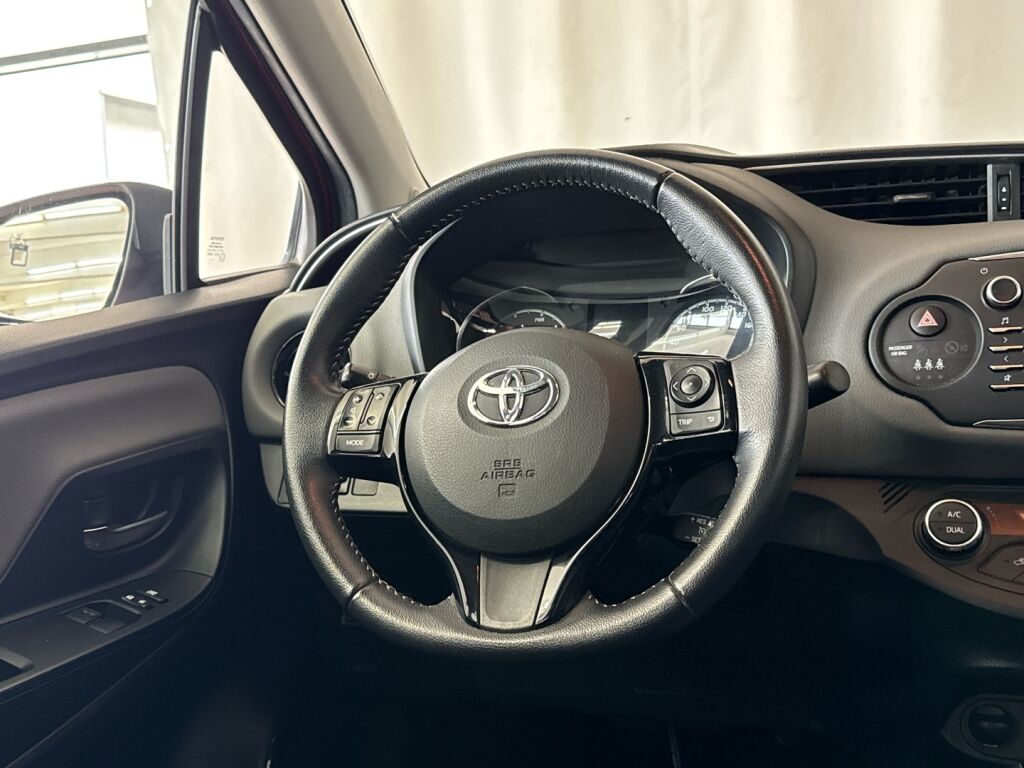 Toyota Yaris 2018 Punainen