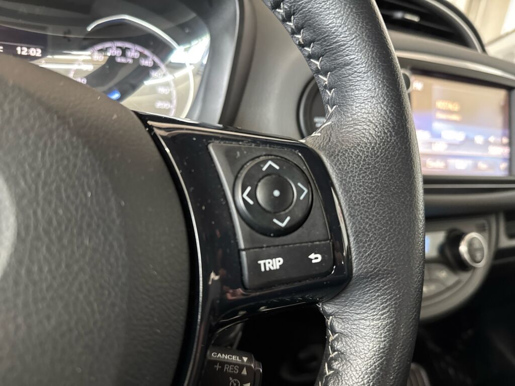 Toyota Yaris 2018 Punainen