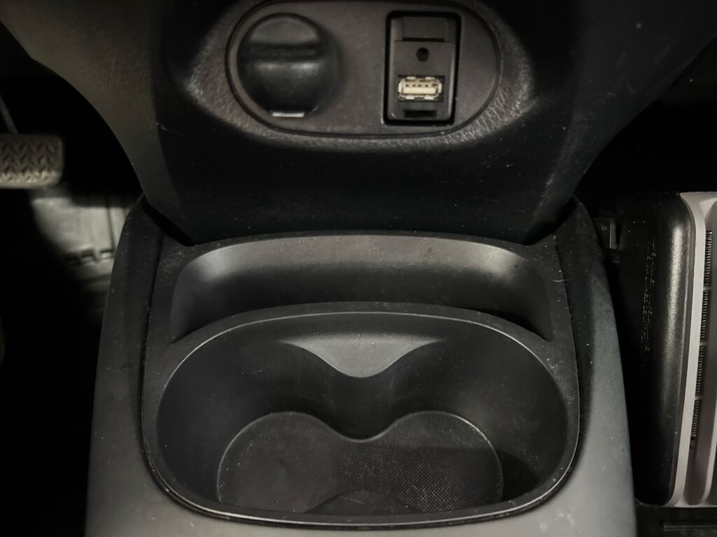 Toyota Yaris 2018 Punainen