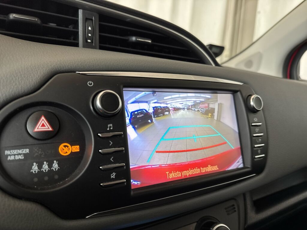 Toyota Yaris 2018 Punainen