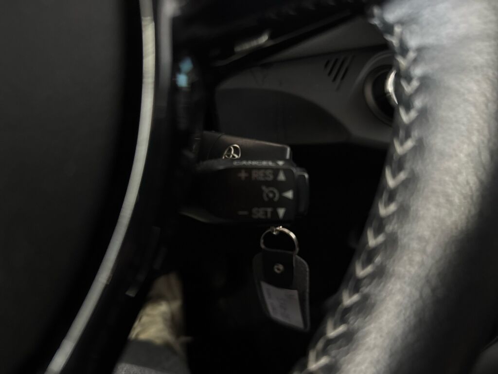 Toyota Yaris 2018 Punainen