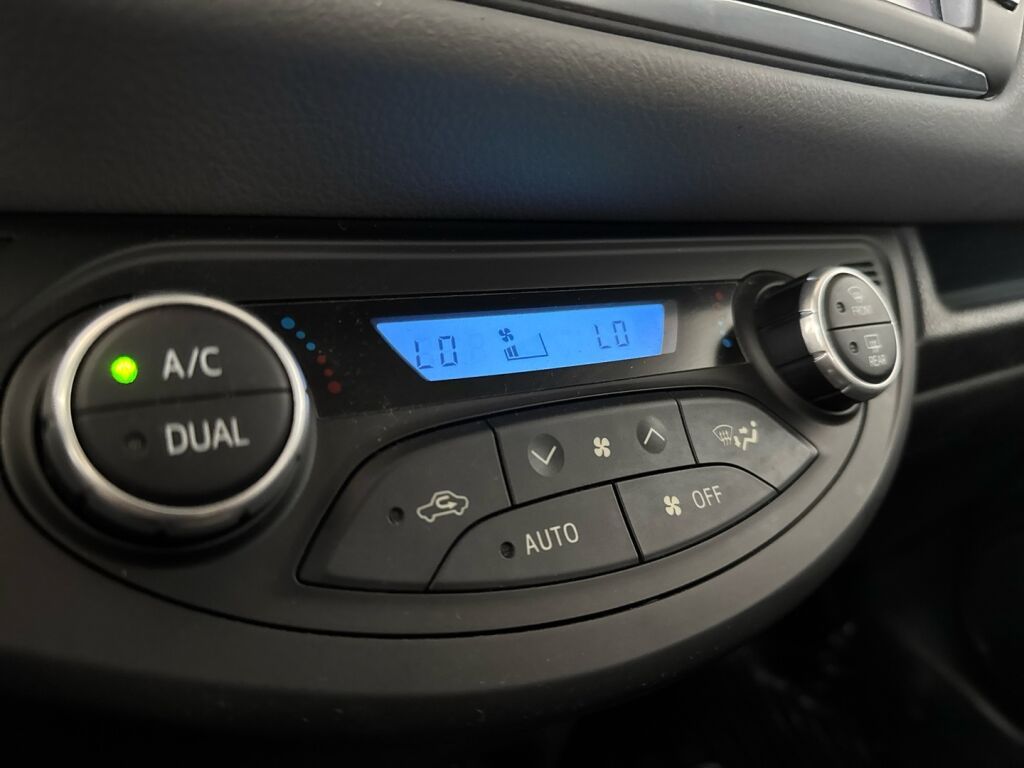 Toyota Yaris 2018 Punainen