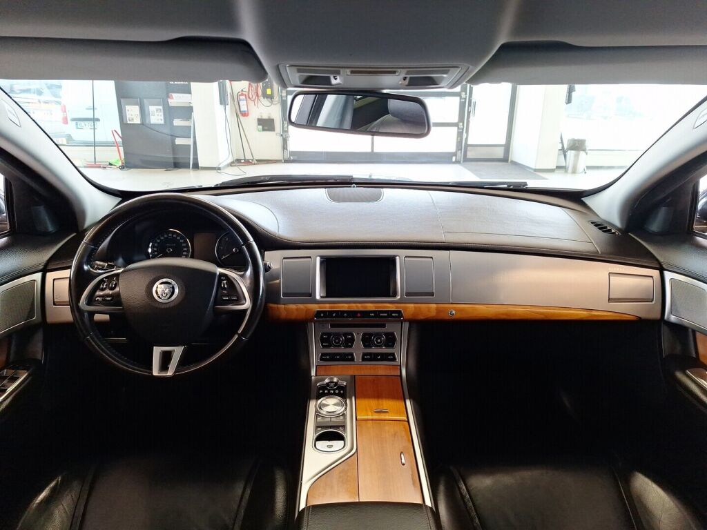 Jaguar XF 2012 Harmaa