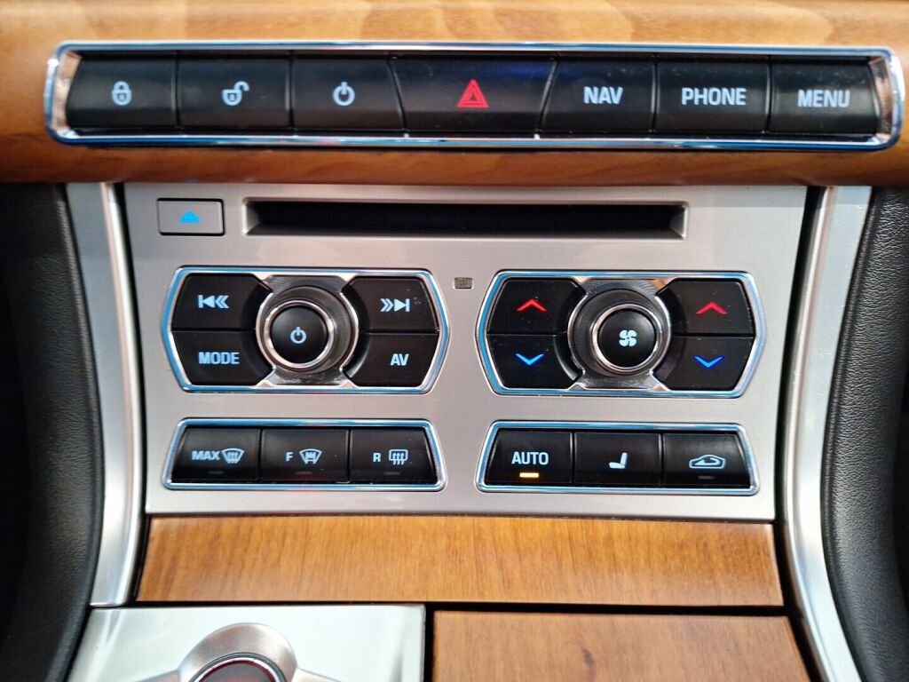 Jaguar XF 2012 Harmaa
