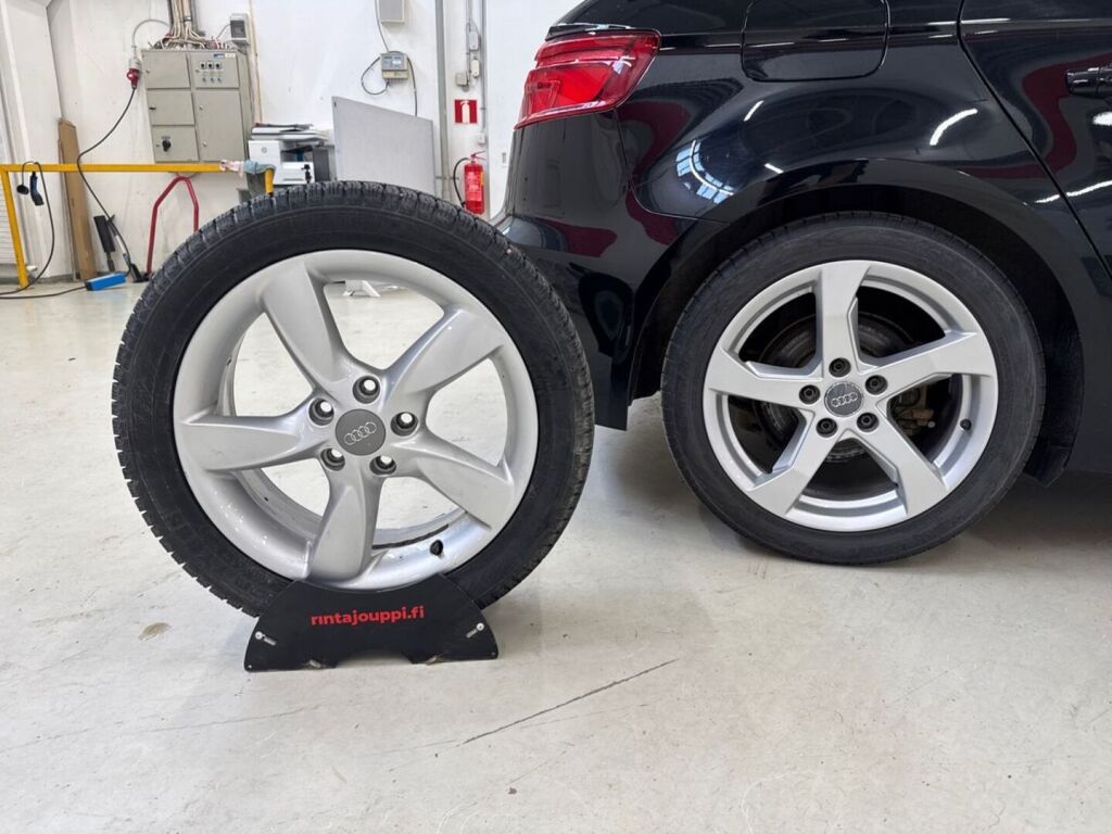 Audi A3 2018 Musta