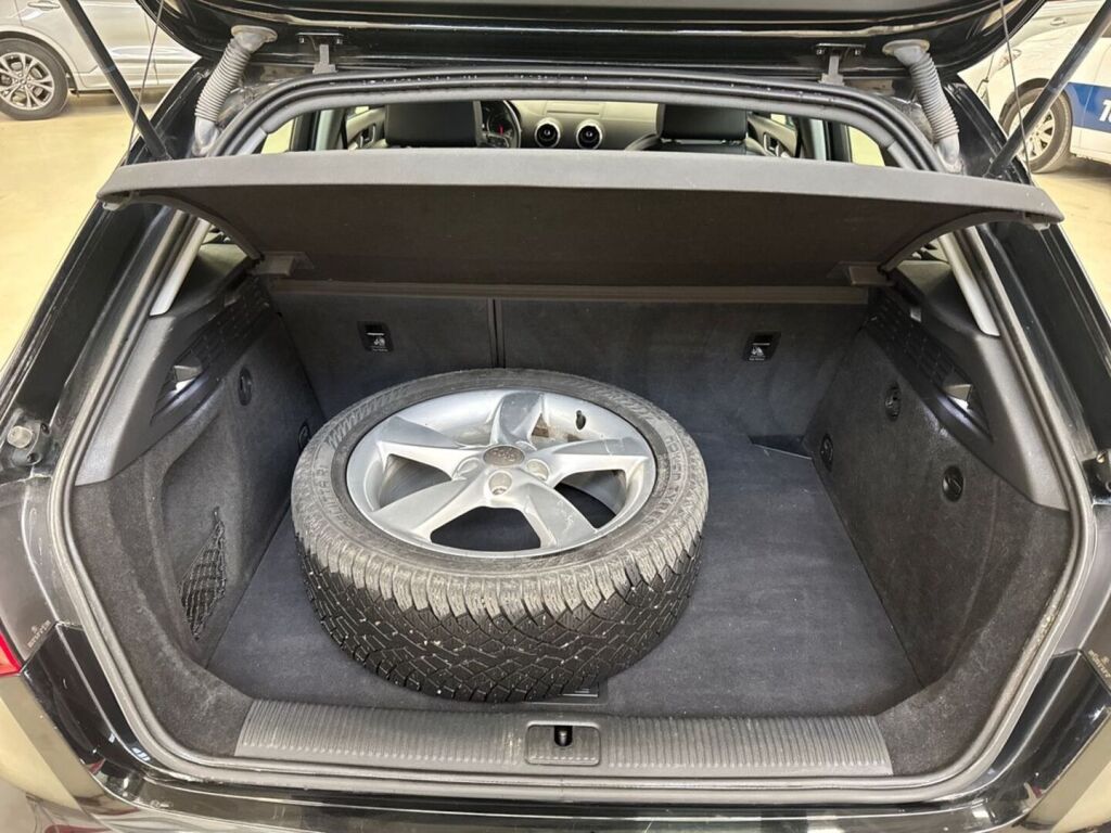 Audi A3 2018 Musta
