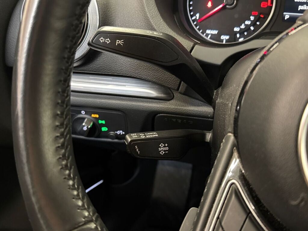 Audi A3 2018 Musta