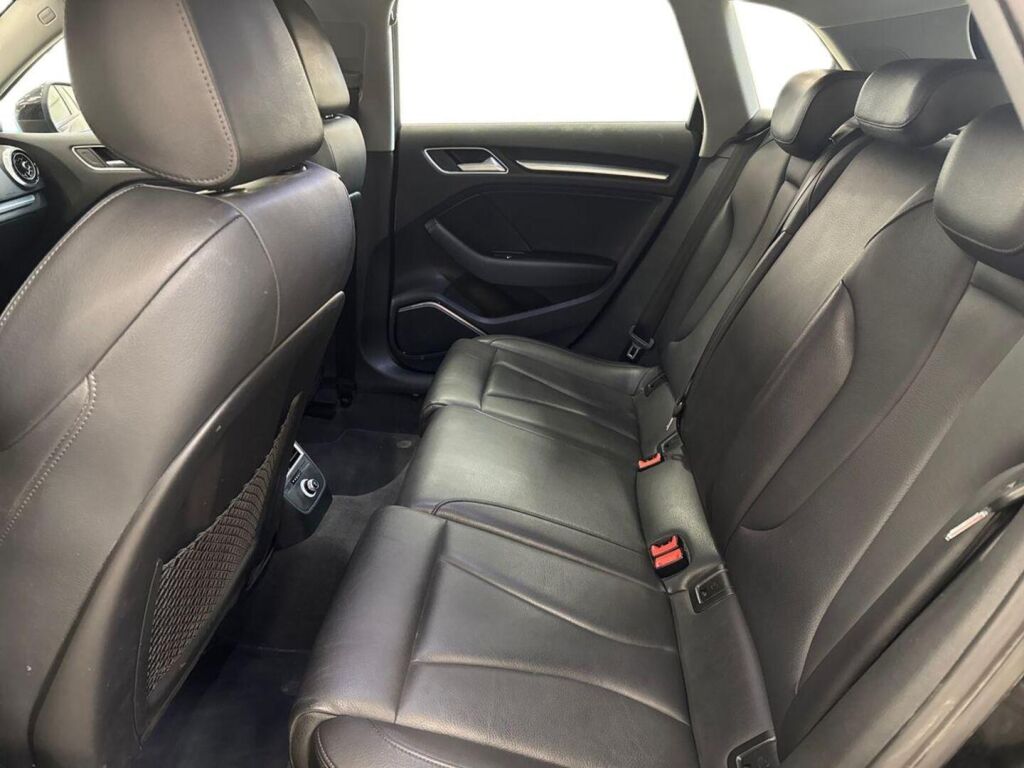 Audi A3 2018 Musta