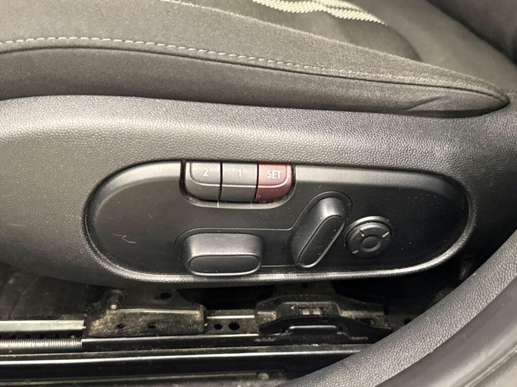 Mini Clubman 2018 Sininen