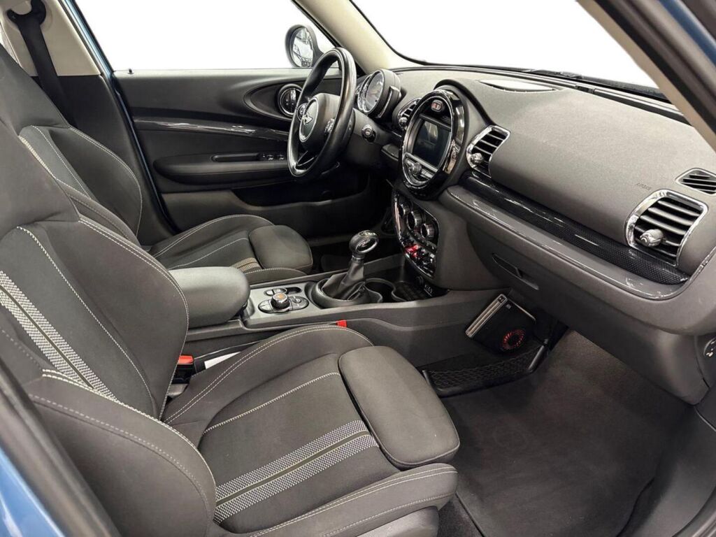 Mini Clubman 2018 Sininen