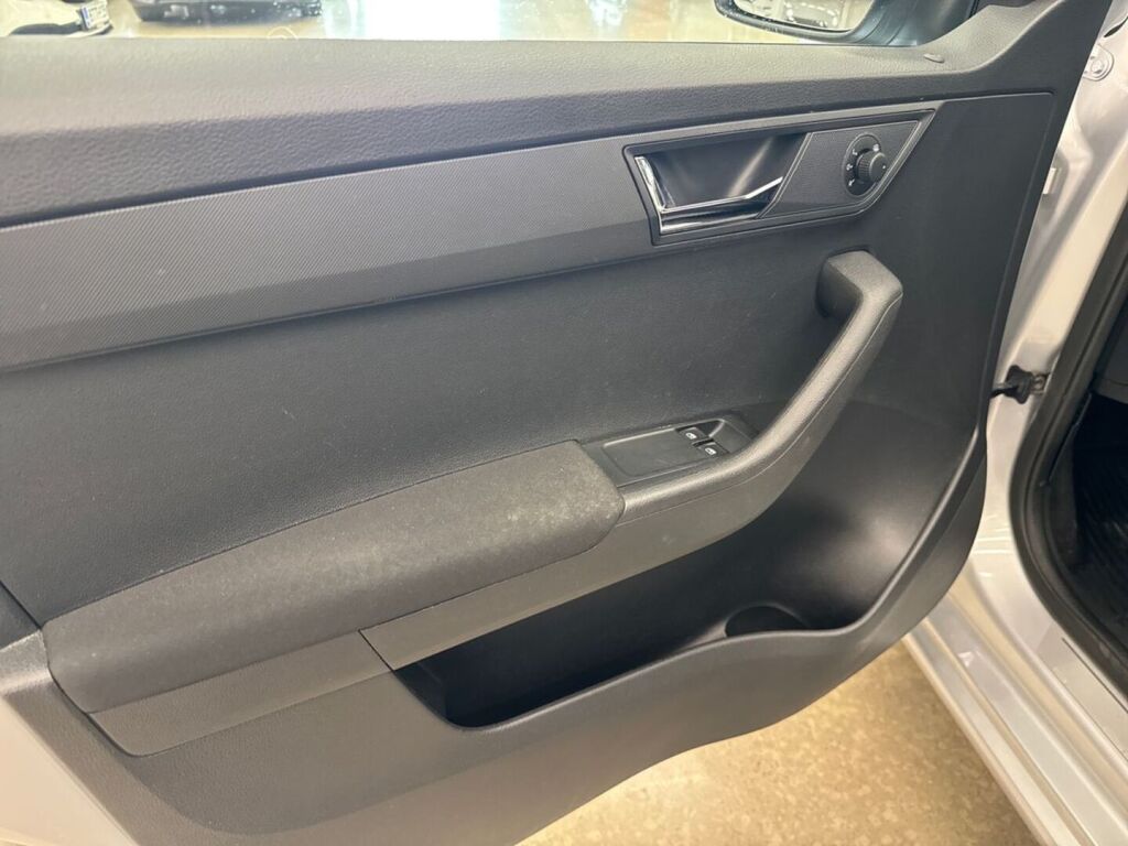 Skoda Fabia 2018 Harmaa