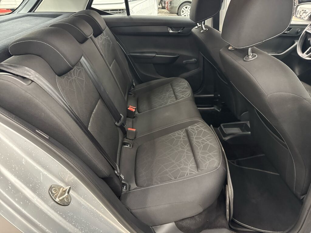 Skoda Fabia 2018 Harmaa