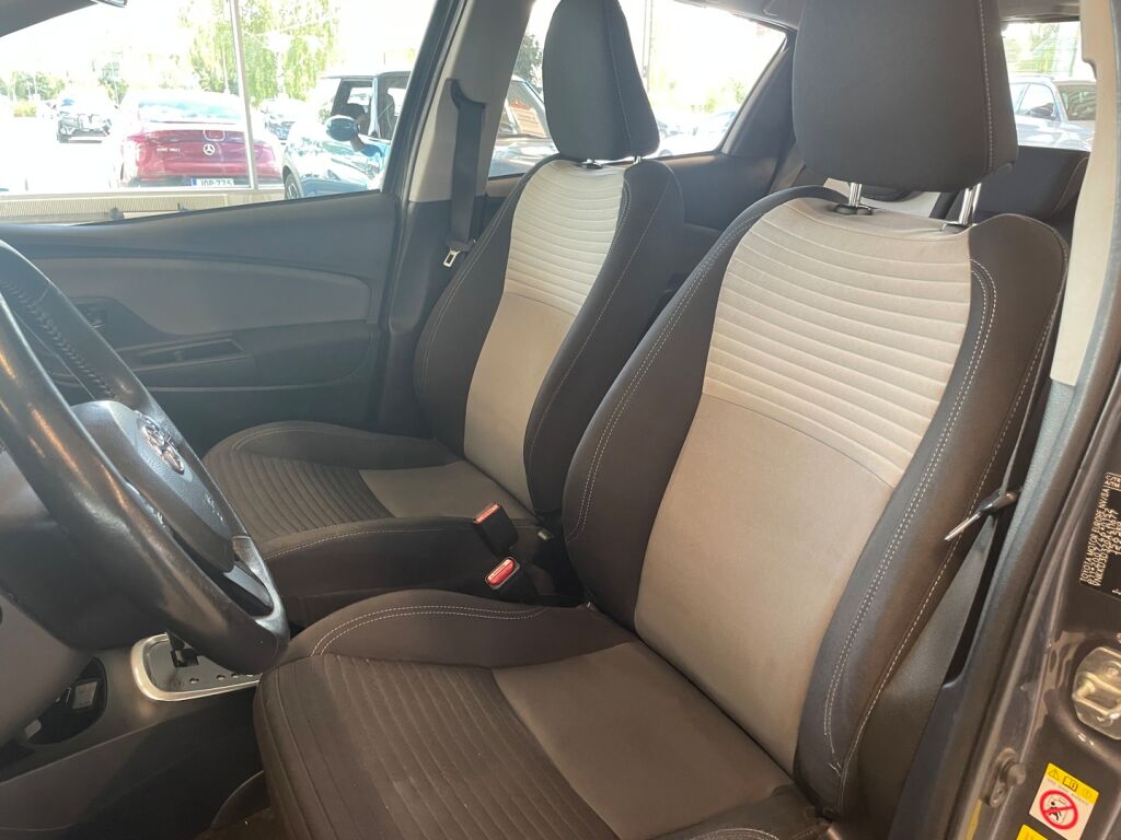 Toyota Yaris 2018 Harmaa