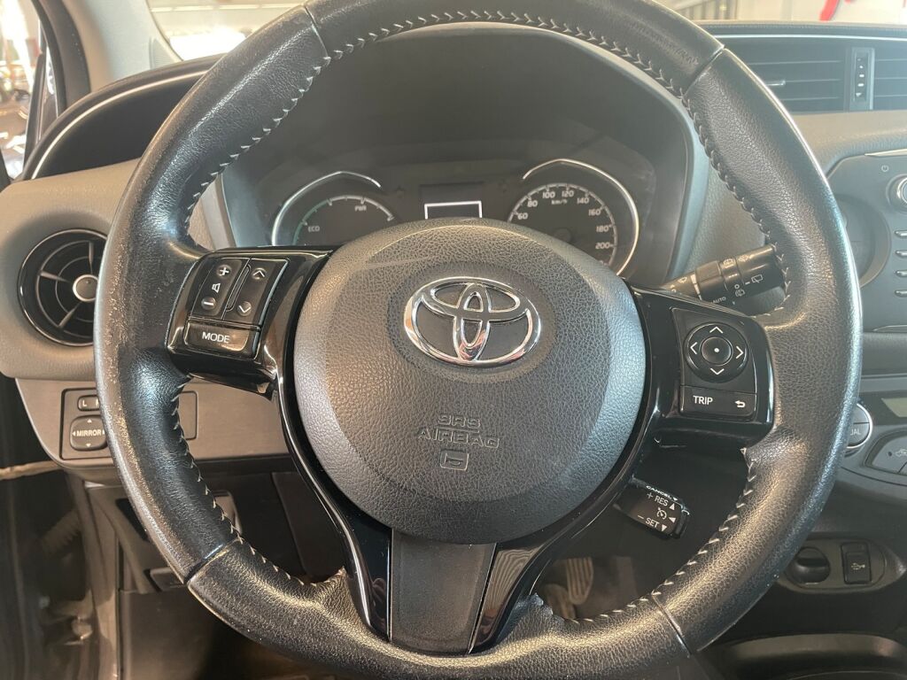 Toyota Yaris 2018 Harmaa
