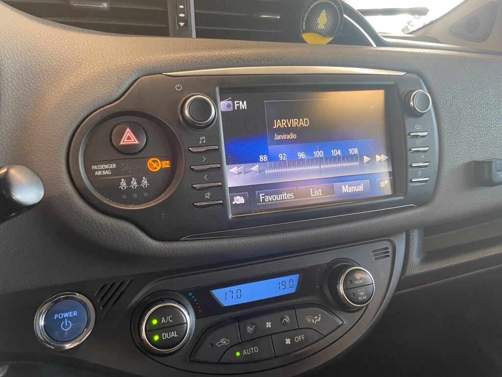 Toyota Yaris 2018 Harmaa