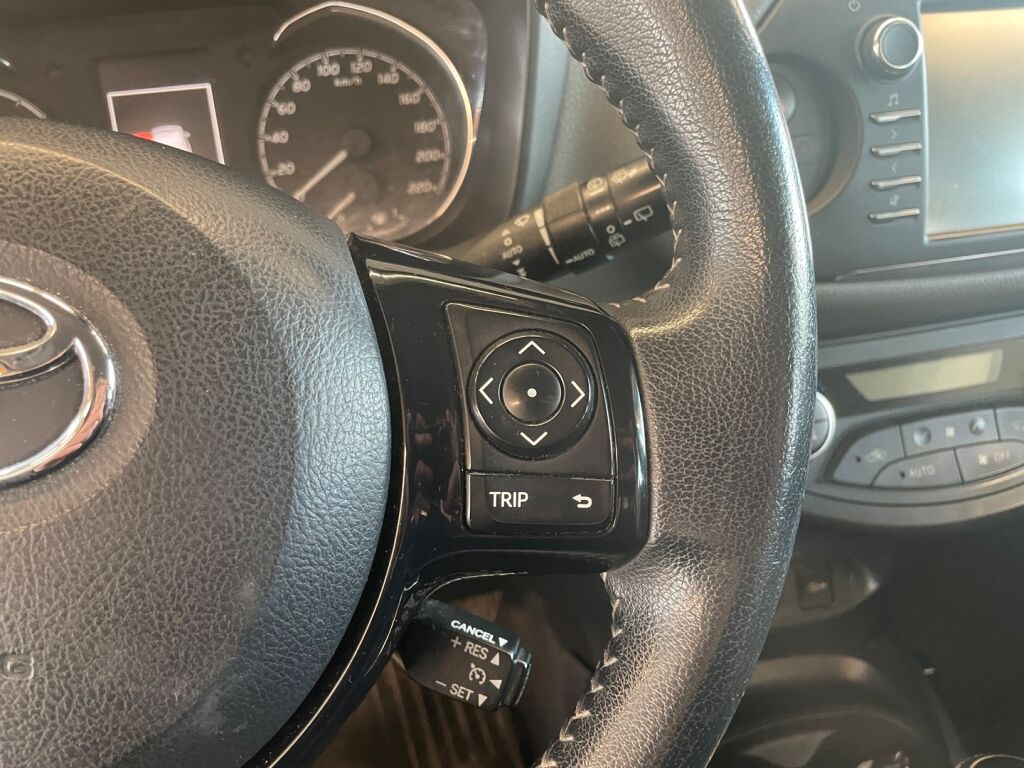 Toyota Yaris 2018 Harmaa