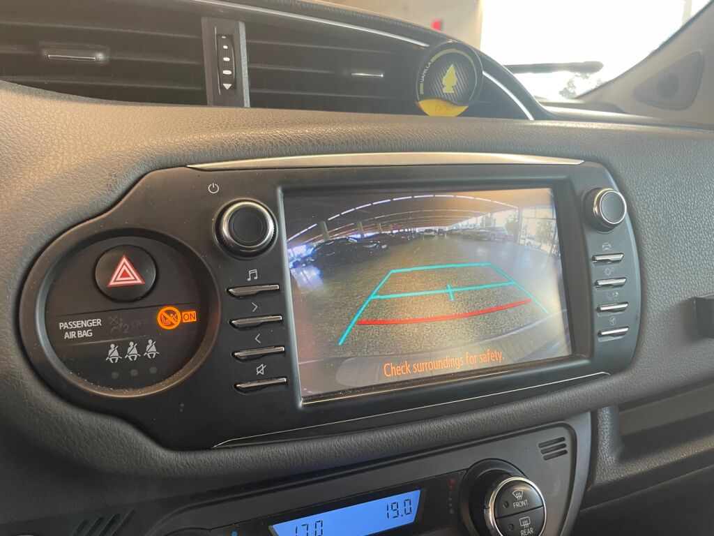 Toyota Yaris 2018 Harmaa