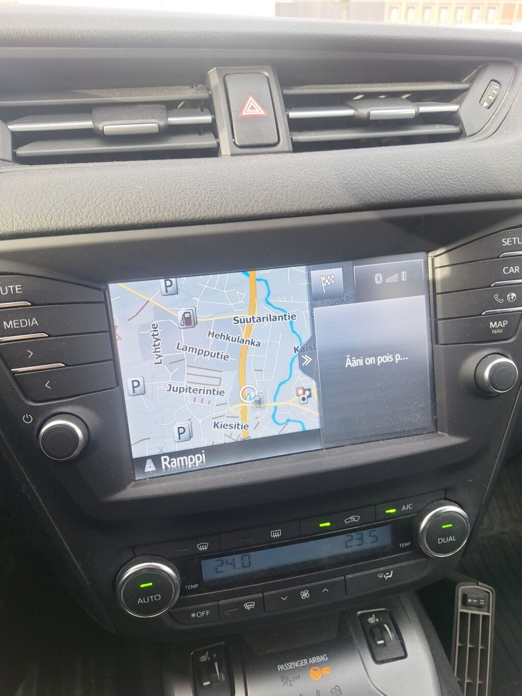 Toyota Avensis 2018 Valkoinen