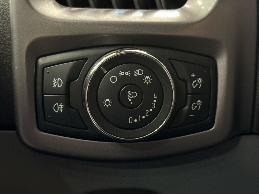 Ford Transit Custom 2018 Valkoinen