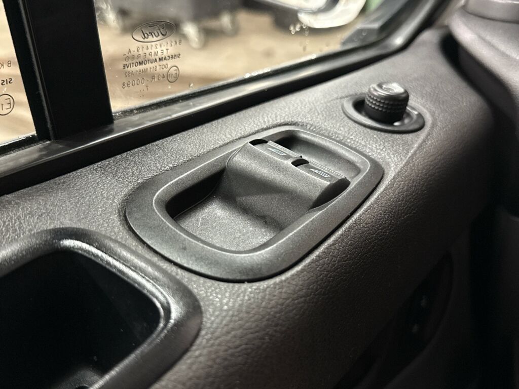 Ford Transit Custom 2018 Valkoinen