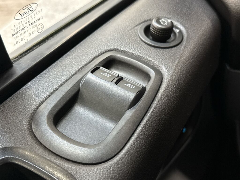 Ford Transit Custom 2018 Valkoinen