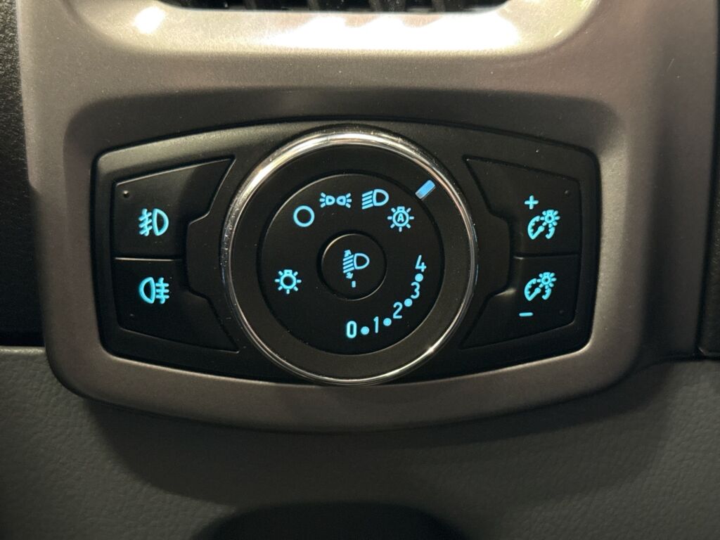 Ford Transit Custom 2018 Valkoinen