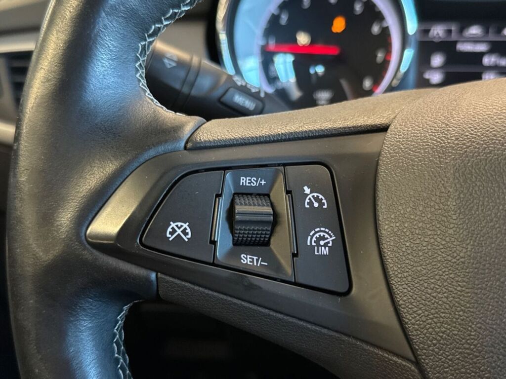 Opel Astra 2018 Hopea