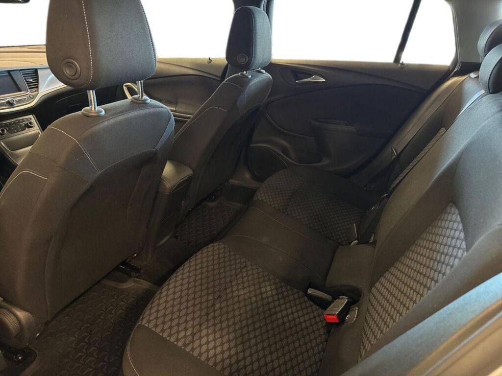 Opel Astra 2018 Hopea