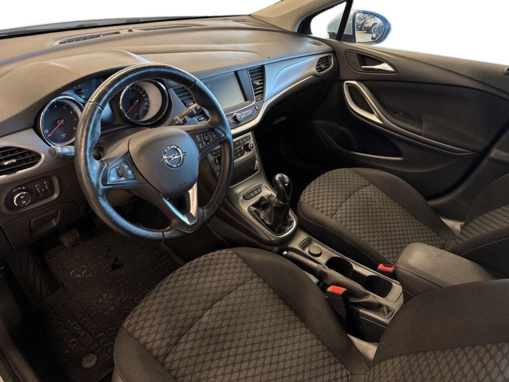 Opel Astra 2018 Hopea